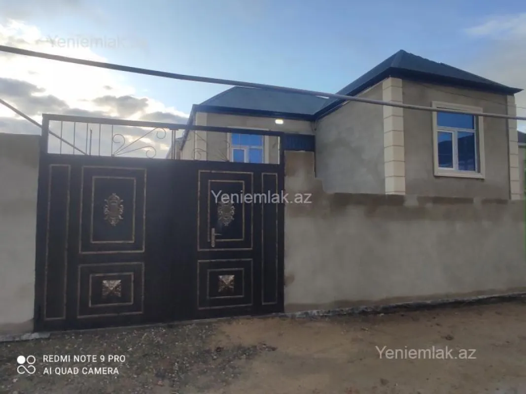 Satılır 3 otaqlı həyət evi 80 m²