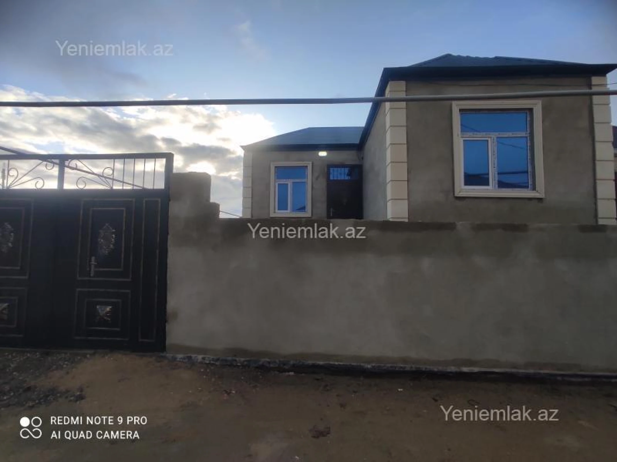 Satılır 3 otaqlı həyət evi 80 m²