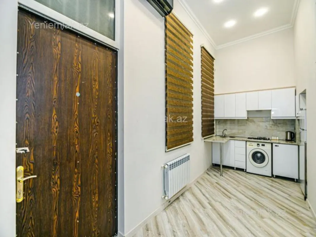 Satılır 2 otaqlı köhnə tikili 65 m²