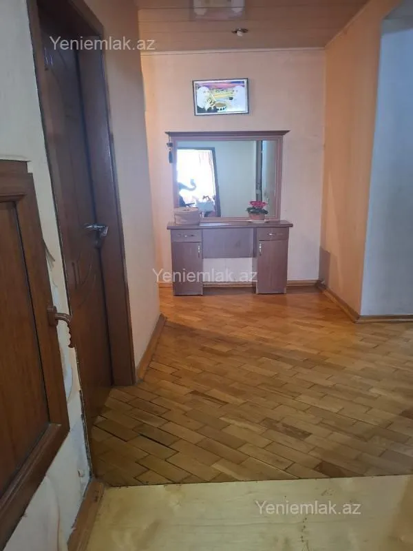 Satılır 3 otaqlı köhnə tikili 89 m²
