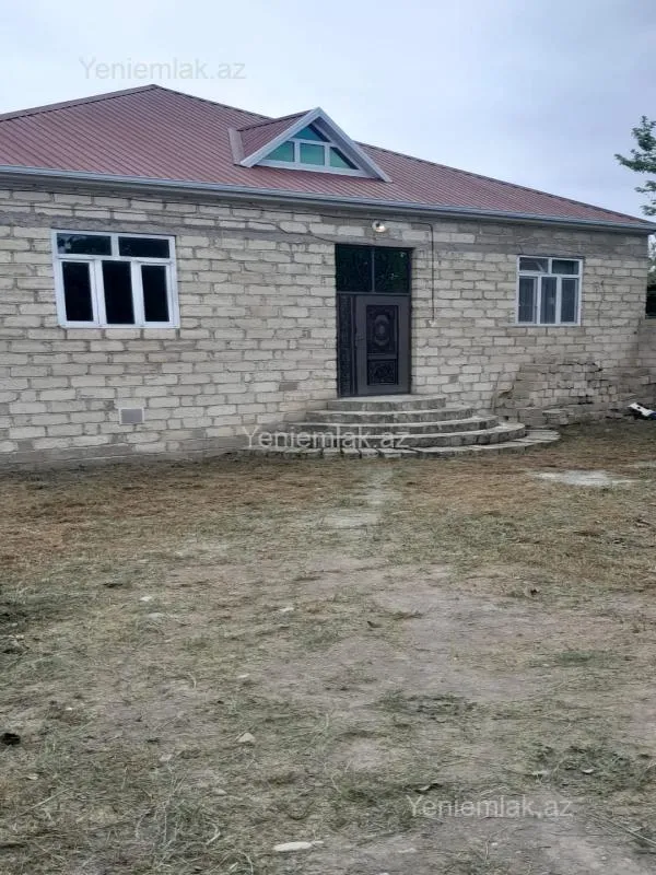 Satılır 4 otaqlı həyət evi 150 m²