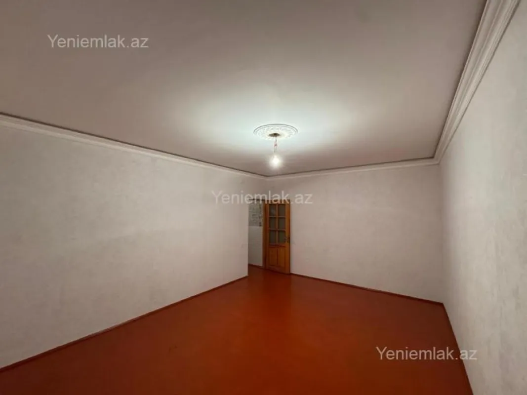 Satılır 1 otaqlı köhnə tikili 35 m²