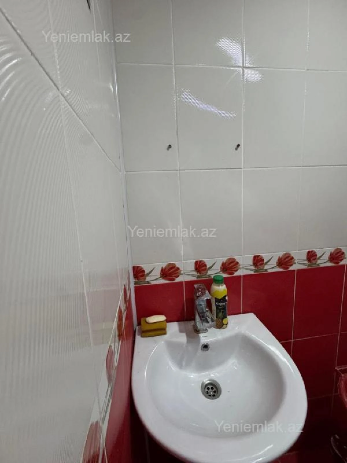 Satılır 1 otaqlı köhnə tikili 35 m²