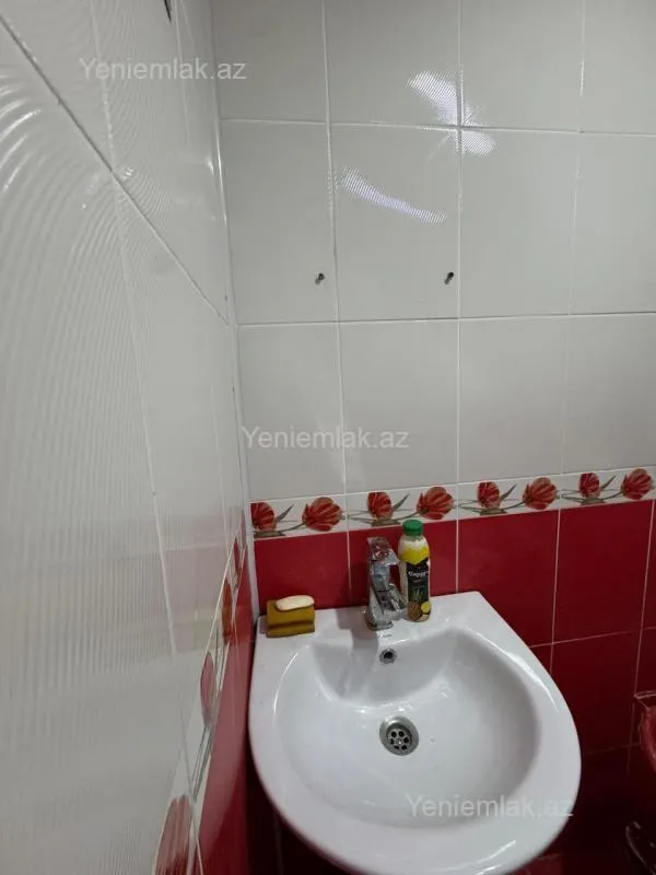 Satılır 1 otaqlı köhnə tikili 35 m²