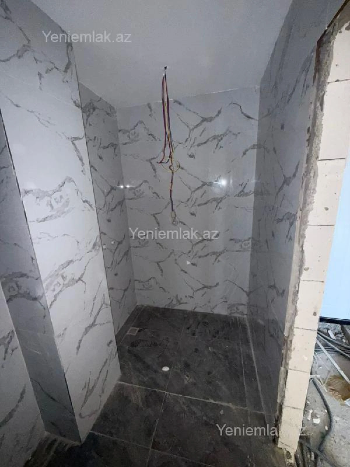 Satılır 2 otaqlı yeni tikili 80 m²