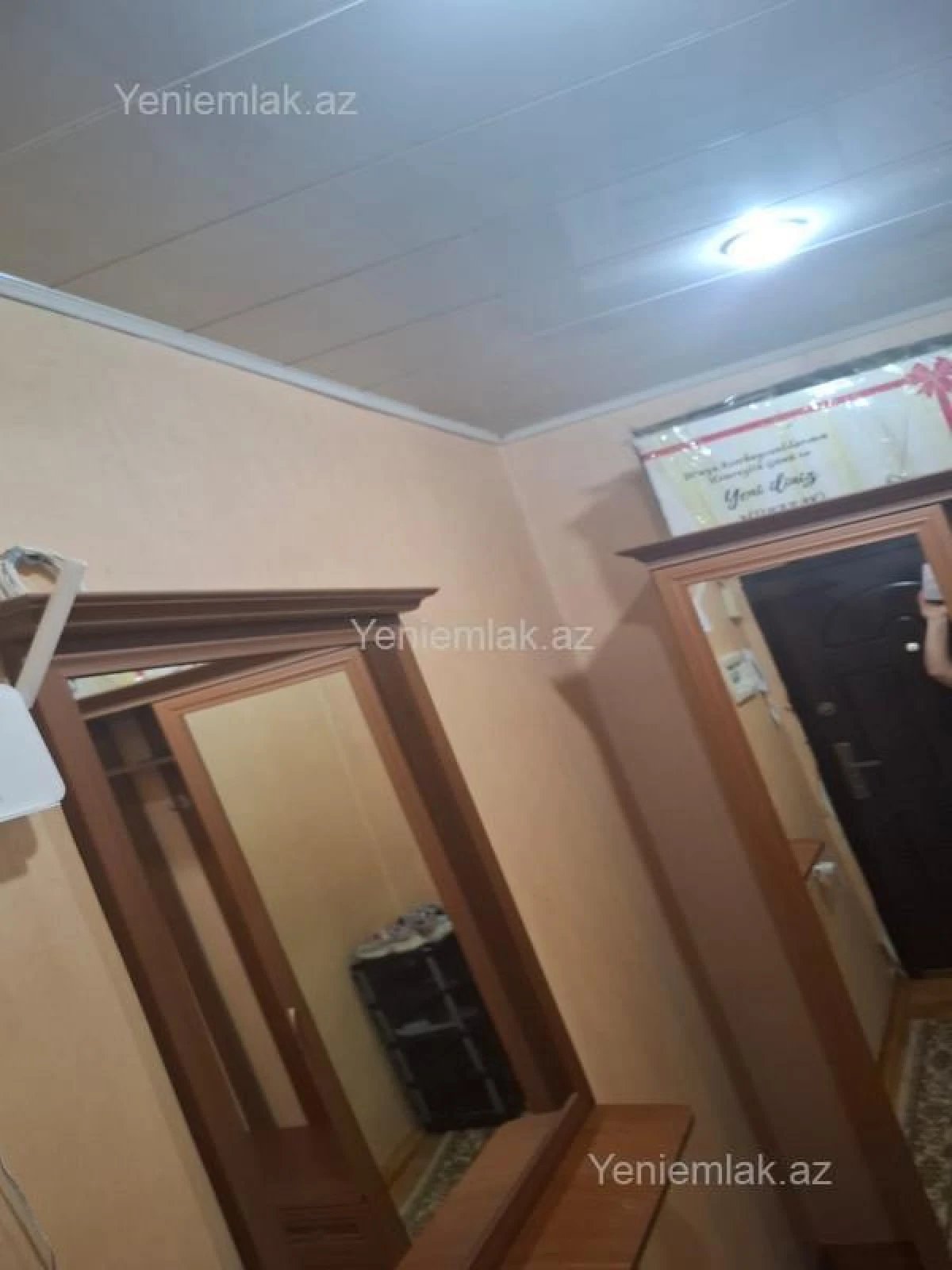 Satılır 3 otaqlı köhnə tikili 90 m²