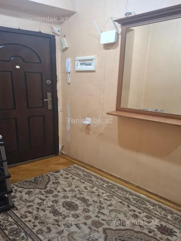 Satılır 3 otaqlı köhnə tikili 90 m²