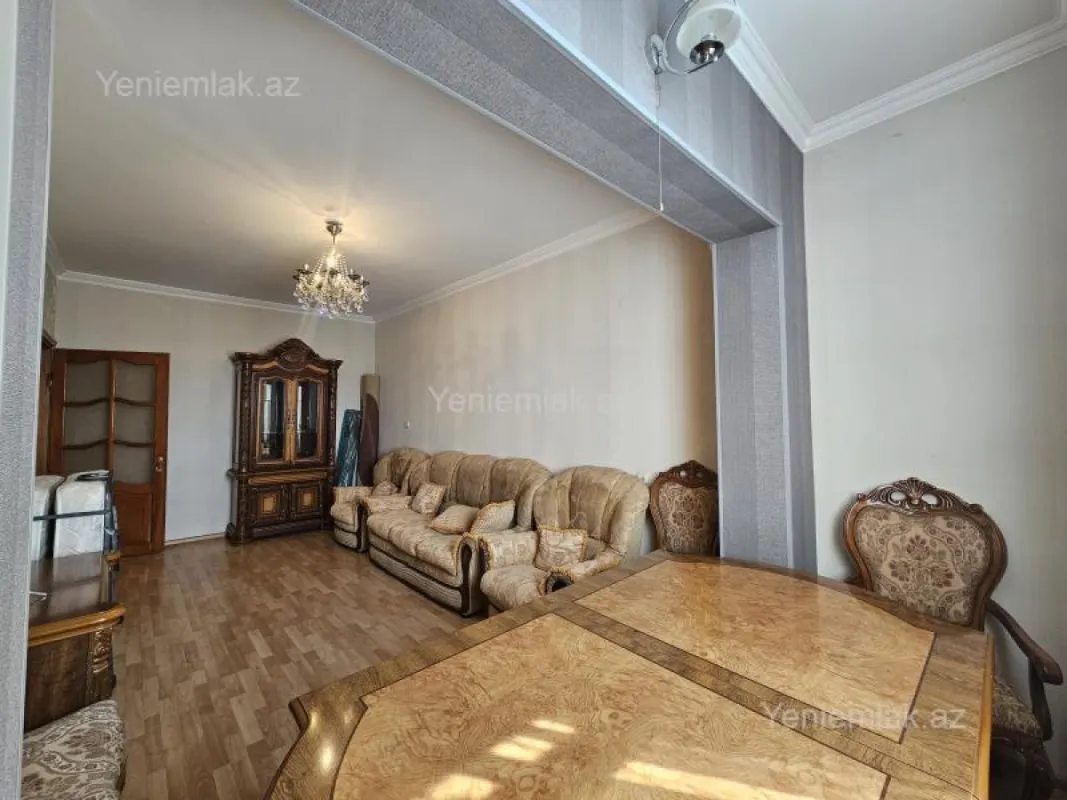 Satılır 2 otaqlı köhnə tikili 55 m²