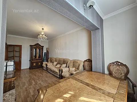 Satılır 2 otaqlı köhnə tikili 55 m²