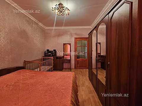 Satılır 2 otaqlı köhnə tikili 55 m²