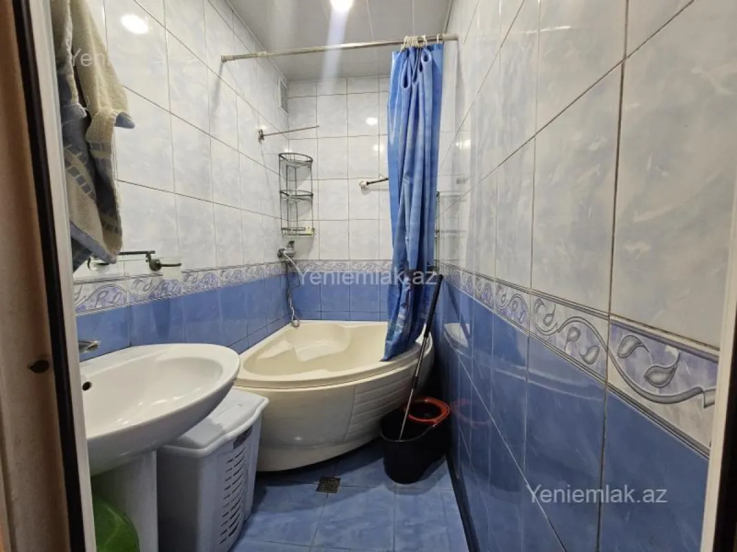 Satılır 2 otaqlı köhnə tikili 55 m²