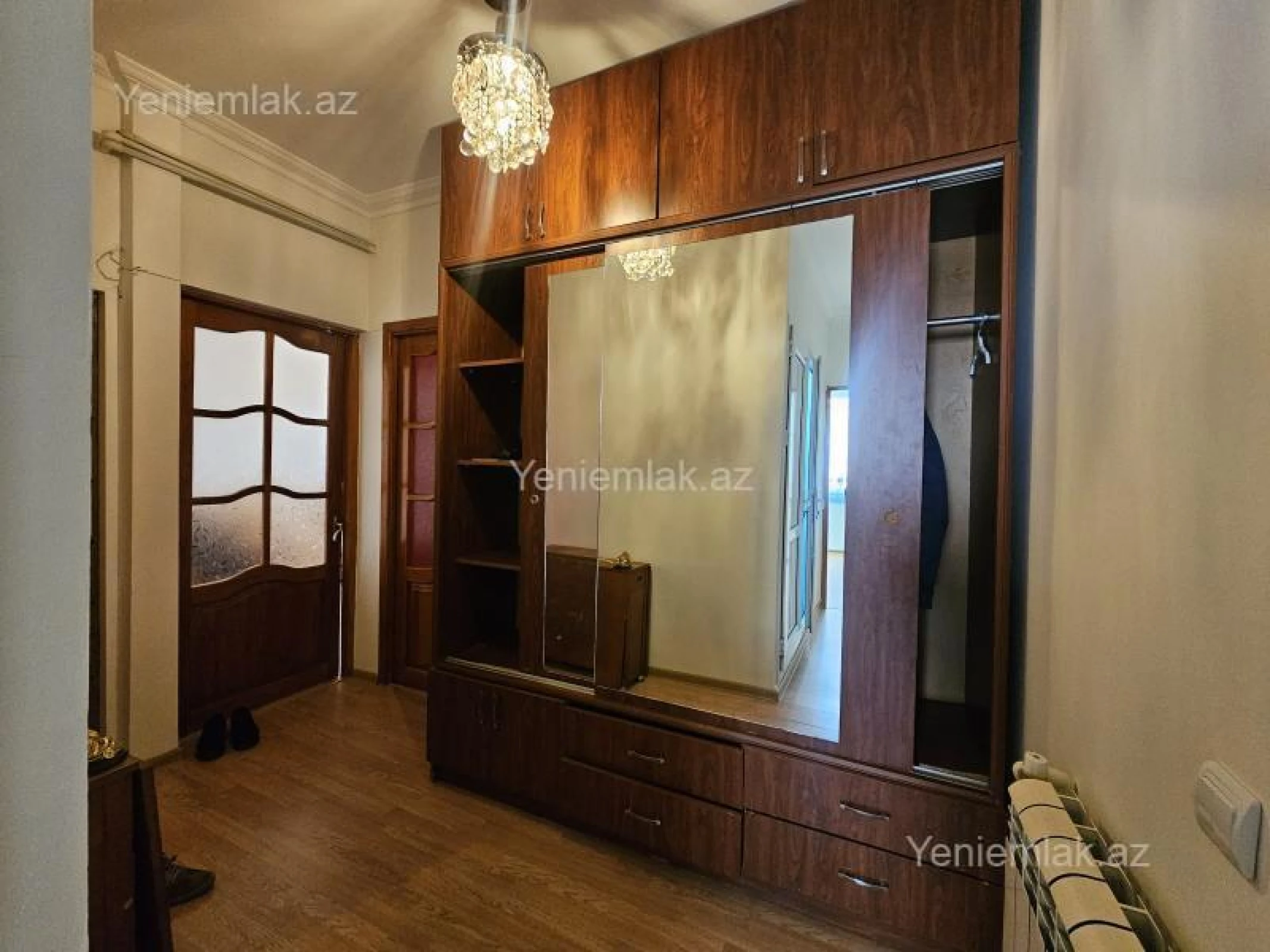 Satılır 2 otaqlı köhnə tikili 55 m²