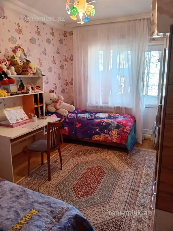 Satılır 2 otaqlı köhnə tikili 55 m²