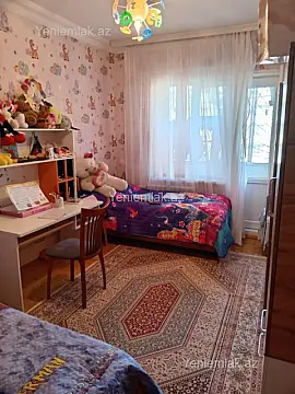 Satılır 2 otaqlı köhnə tikili 55 m²