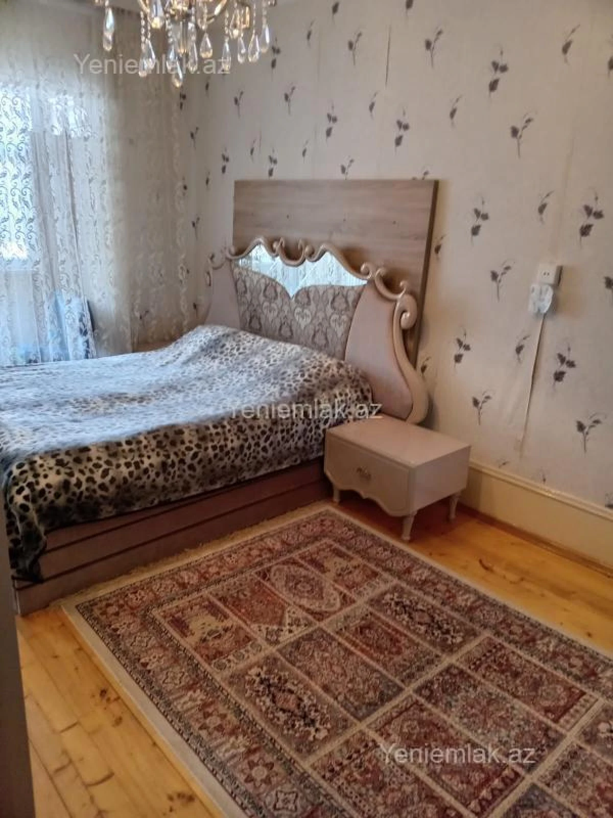 Satılır 2 otaqlı köhnə tikili 55 m²