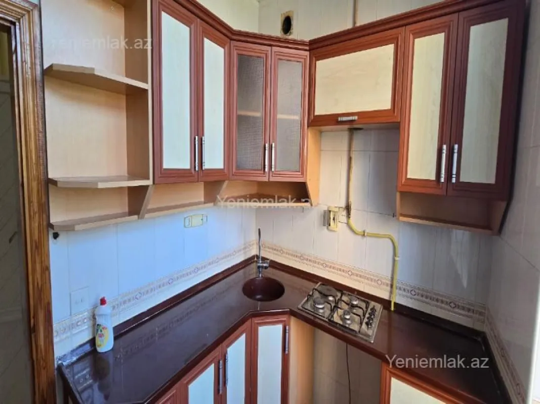 Satılır 2 otaqlı köhnə tikili 53 m²