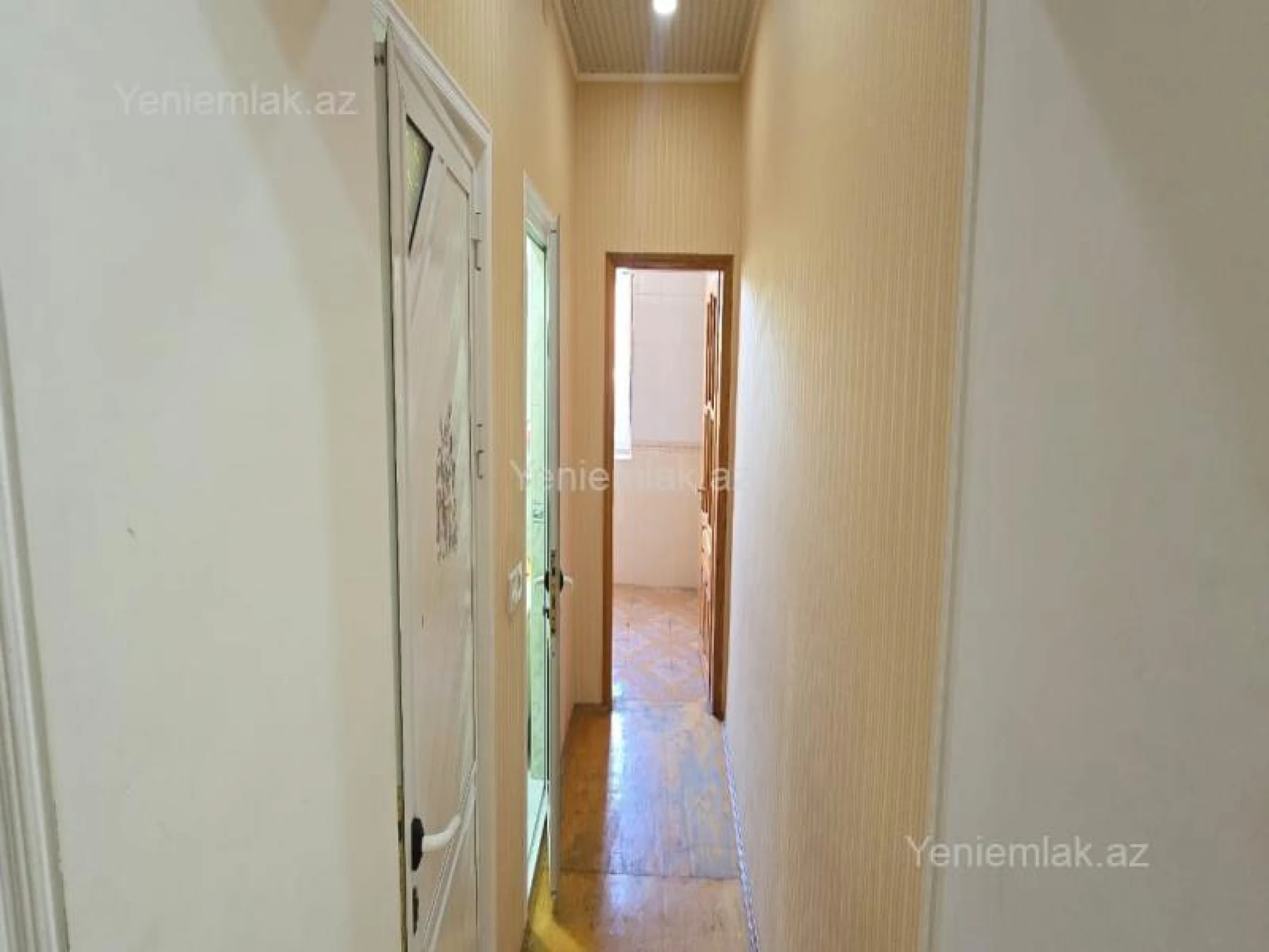Satılır 2 otaqlı köhnə tikili 53 m²