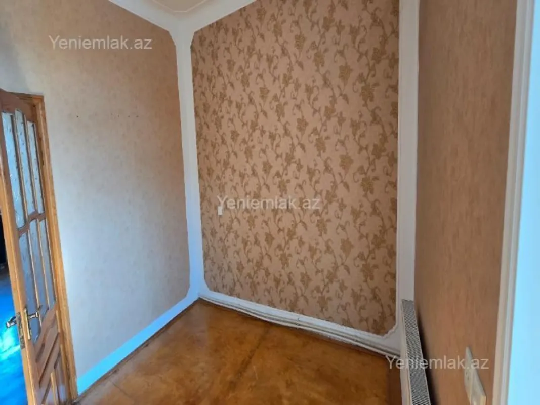 Satılır 2 otaqlı köhnə tikili 53 m²