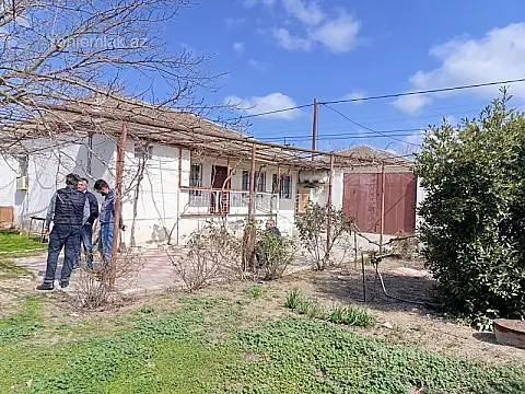 Satılır 4 otaqlı həyət evi 80 m²