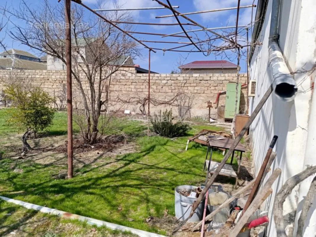 Satılır 4 otaqlı həyət evi 80 m²