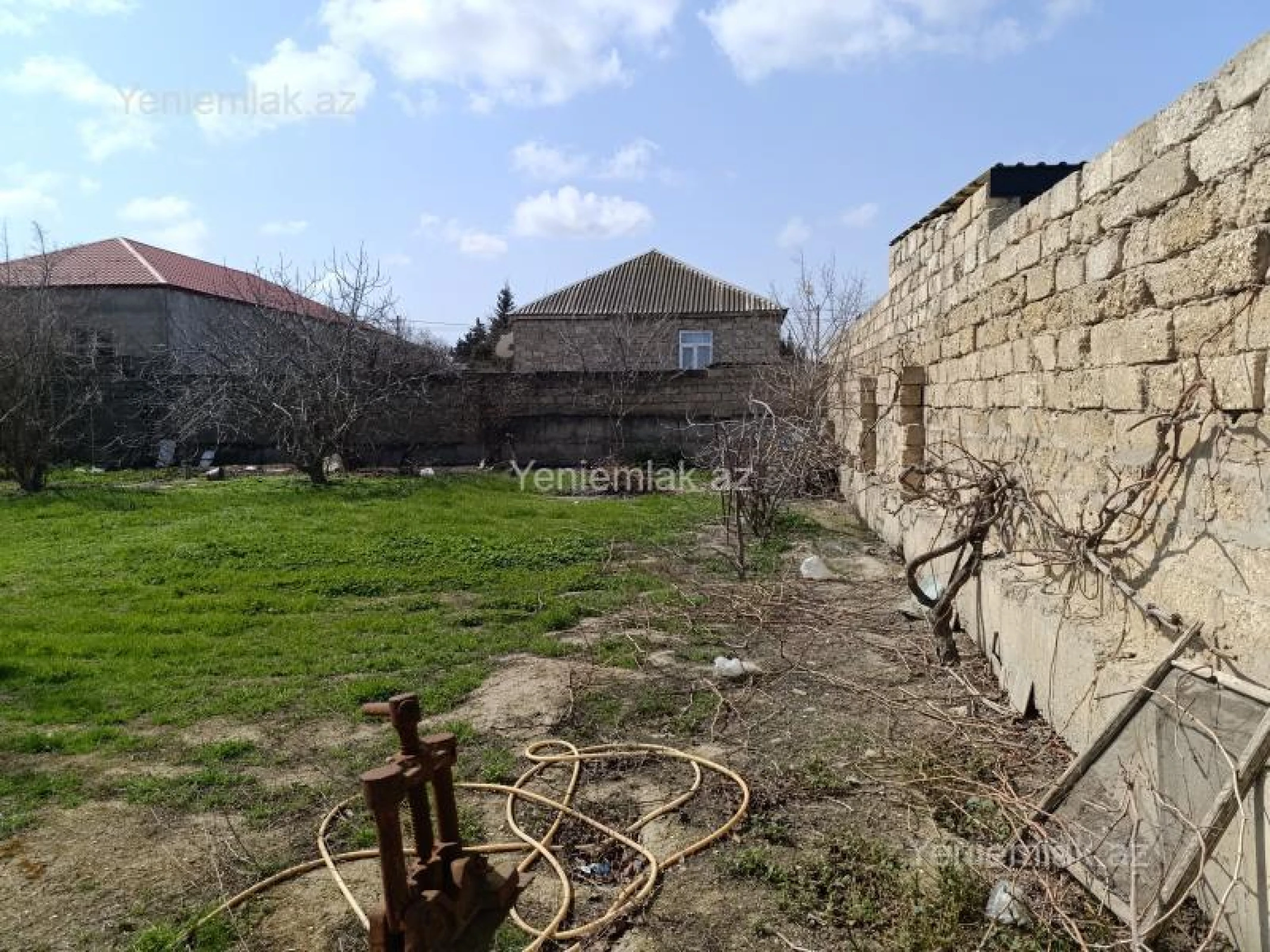 Satılır 4 otaqlı həyət evi 80 m²