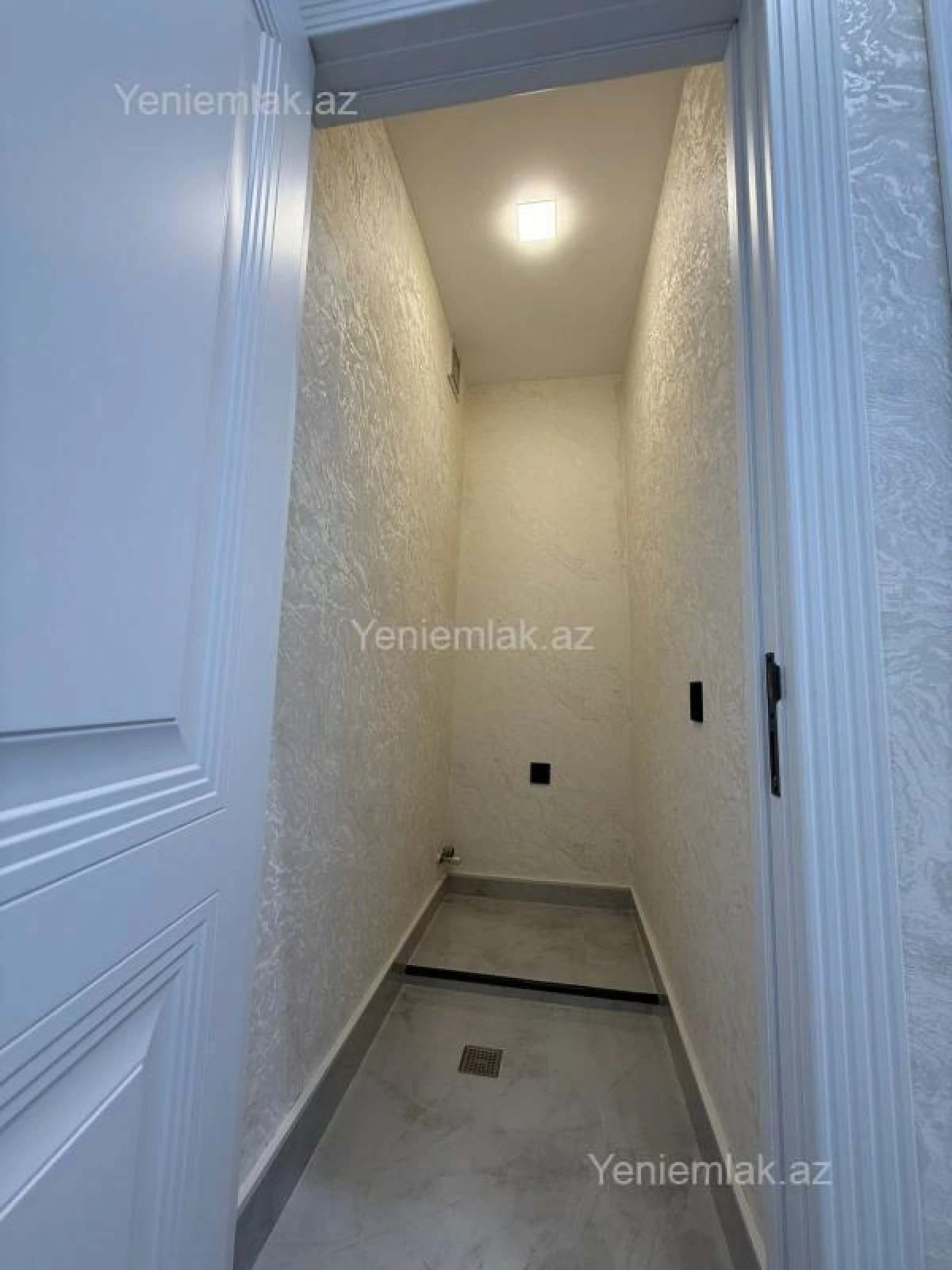 Satılır 3 otaqlı köhnə tikili 70 m²