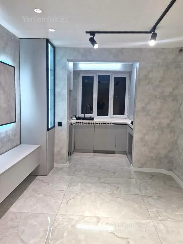 Satılır 4 otaqlı köhnə tikili 85 m²