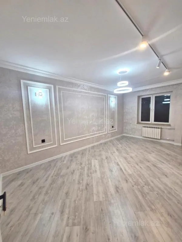 Satılır 4 otaqlı köhnə tikili 85 m²