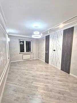 Satılır 4 otaqlı köhnə tikili 85 m²