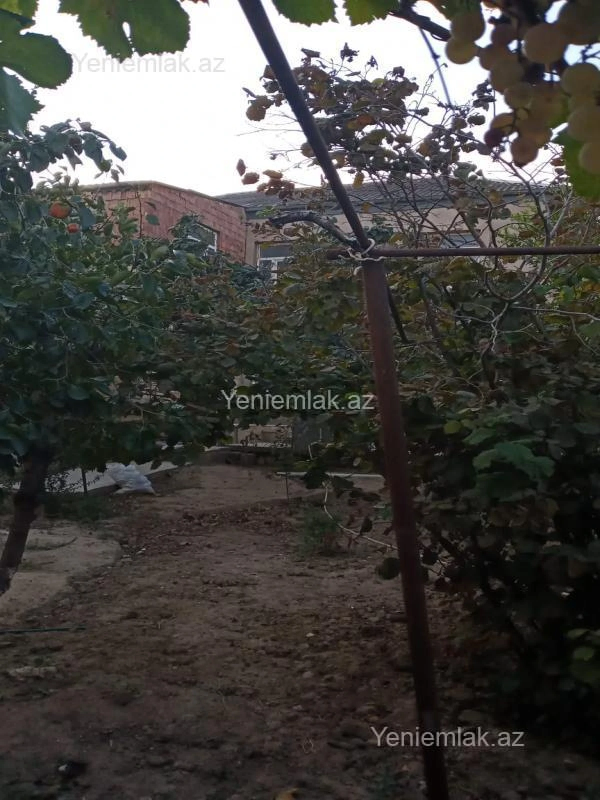 Satılır 7 otaqlı həyət evi 220 m²