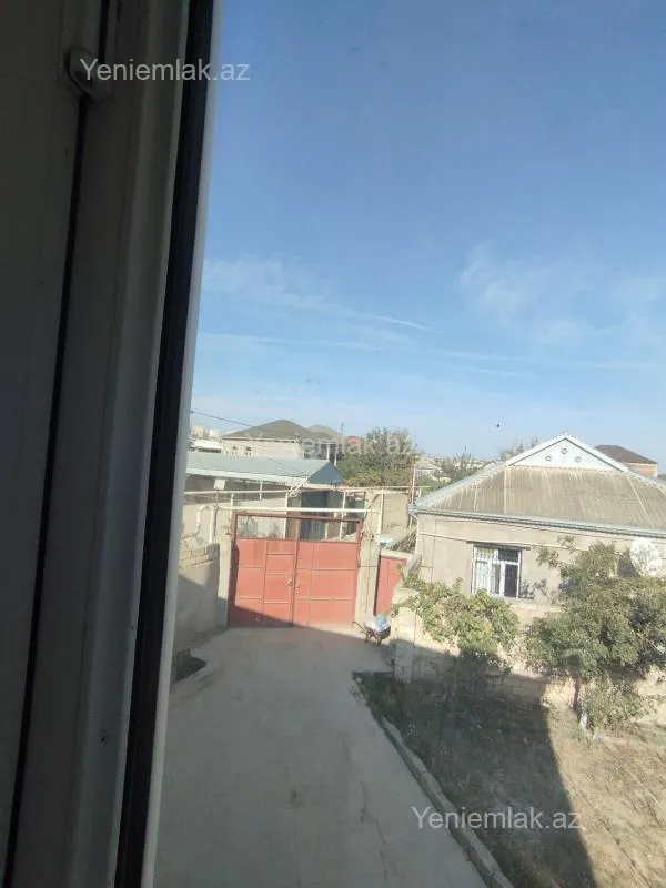 Satılır 7 otaqlı həyət evi 220 m²