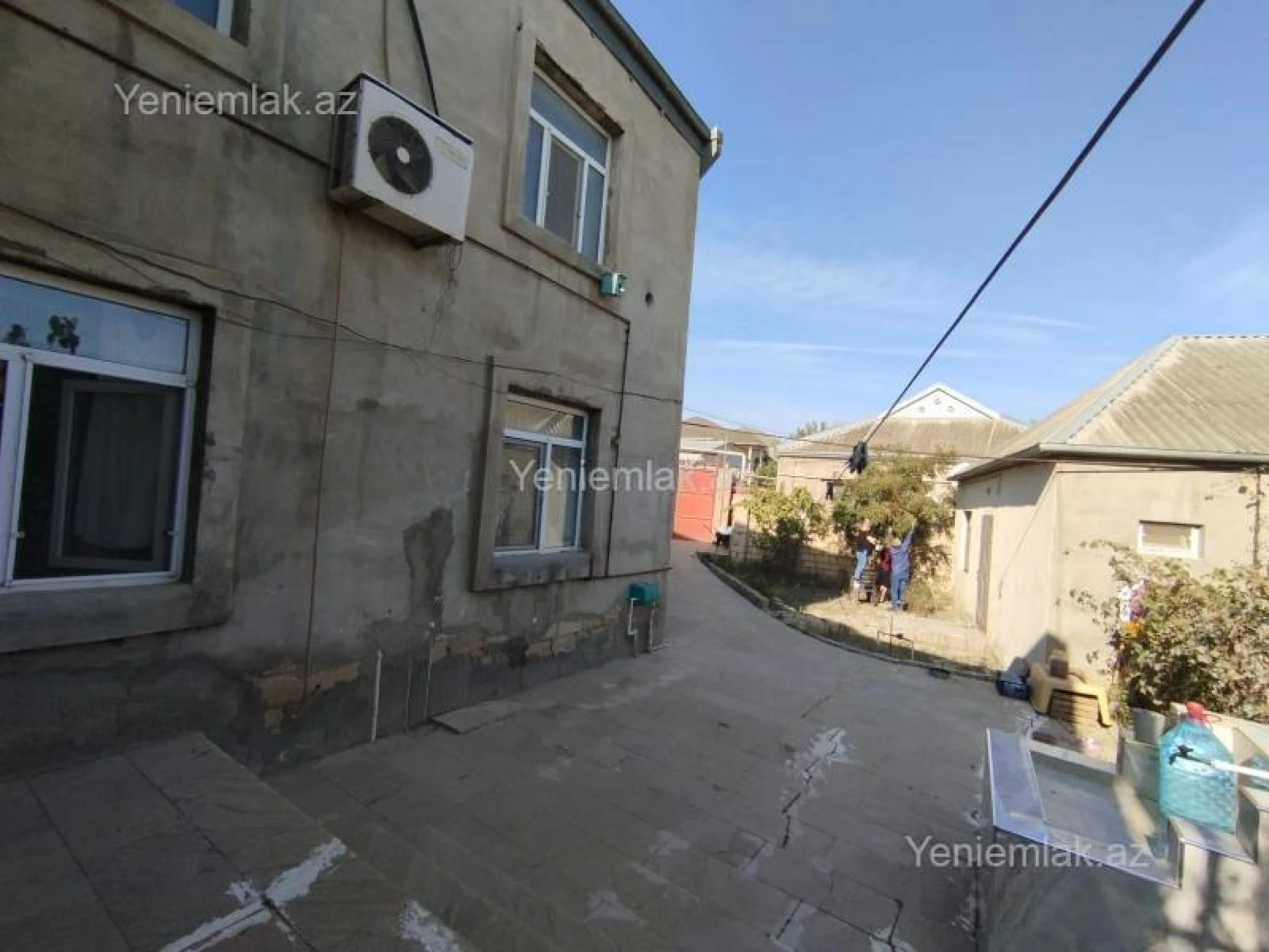 Satılır 7 otaqlı həyət evi 220 m²