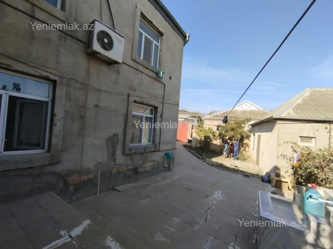 Satılır 7 otaqlı həyət evi 220 m²
