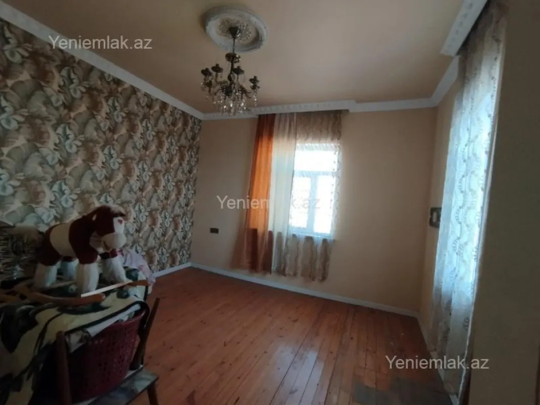Satılır 7 otaqlı həyət evi 220 m²