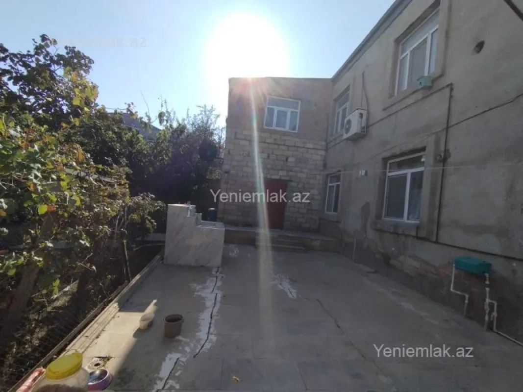 Satılır 7 otaqlı həyət evi 220 m²