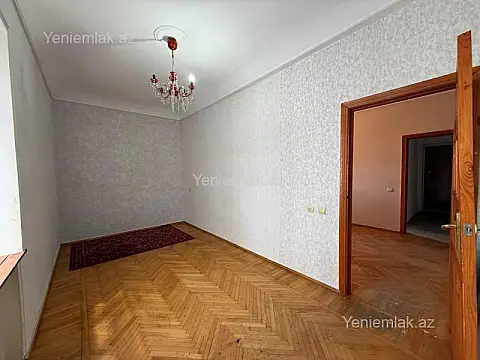 Satılır 2 otaqlı köhnə tikili 55 m²