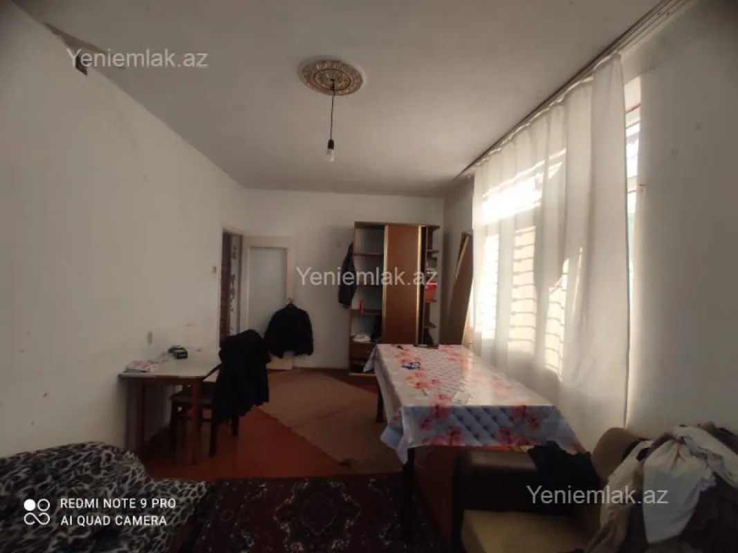 Satılır 1 otaqlı köhnə tikili 35 m²
