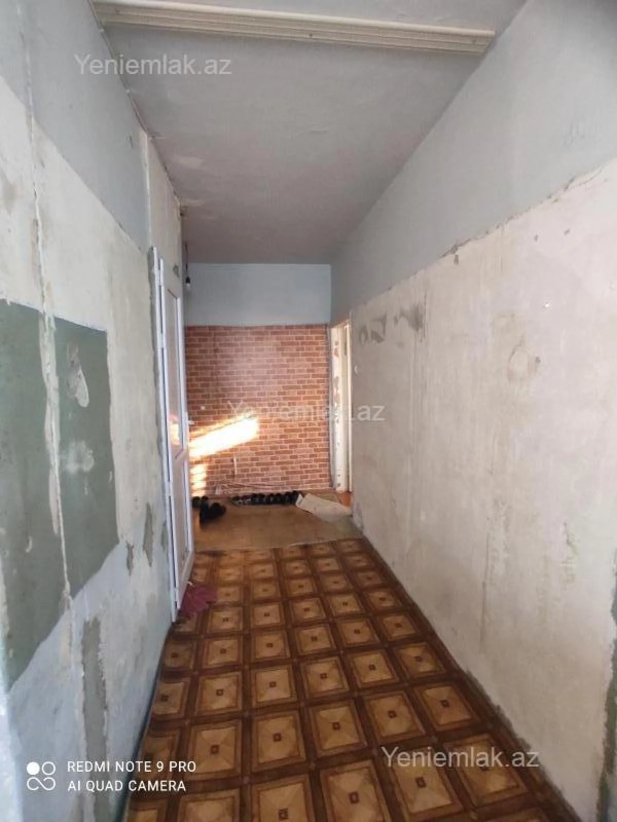 Satılır 1 otaqlı köhnə tikili 35 m²