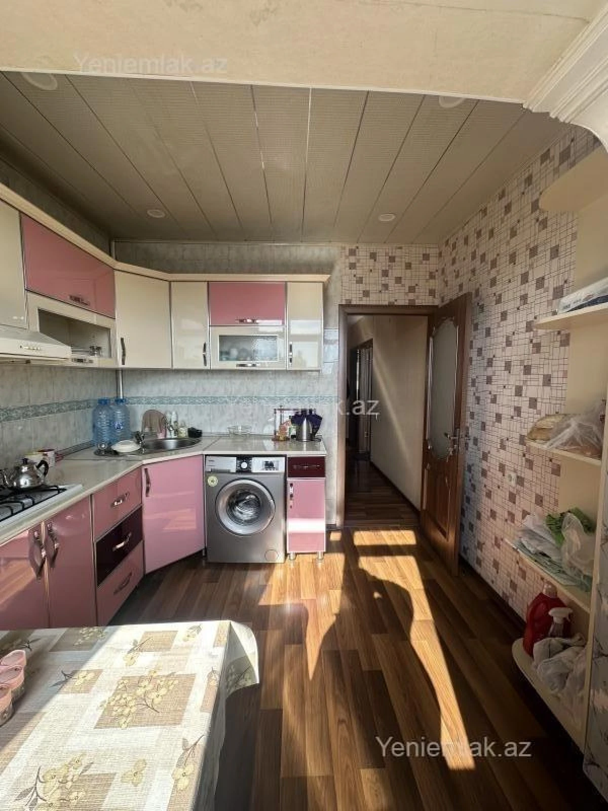 Satılır 4 otaqlı köhnə tikili 100 m²