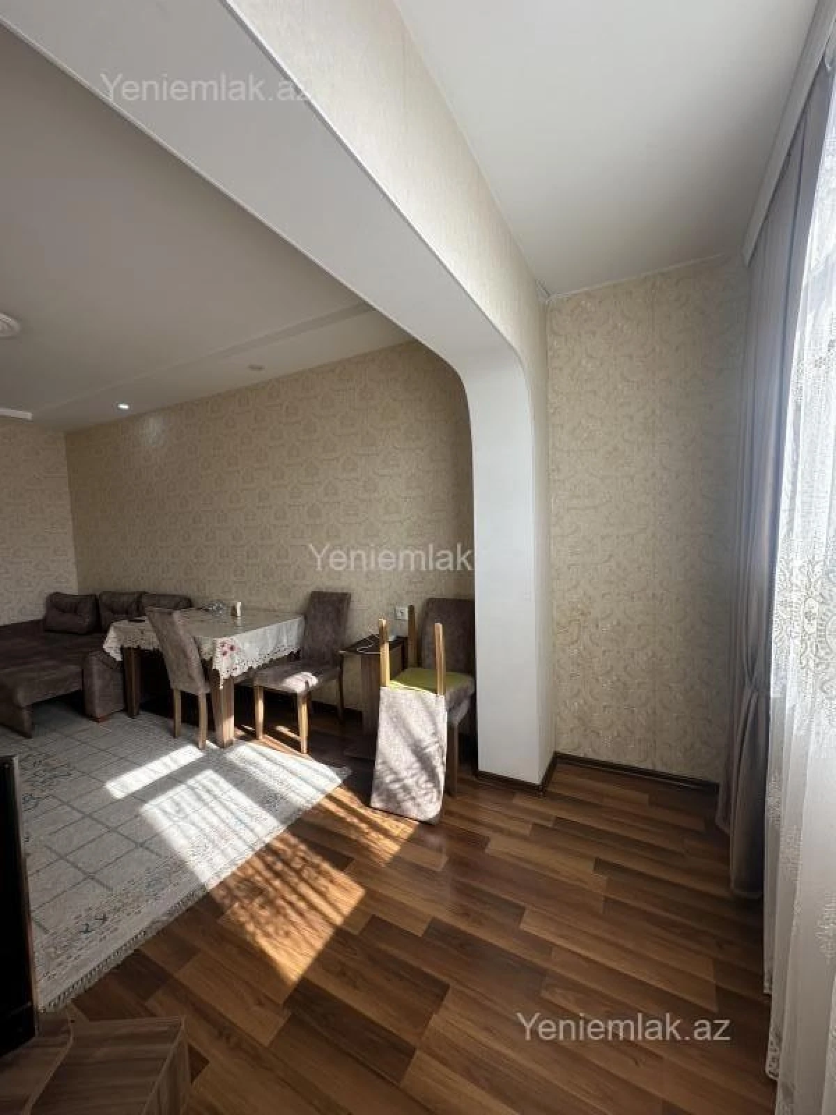 Satılır 4 otaqlı köhnə tikili 100 m²