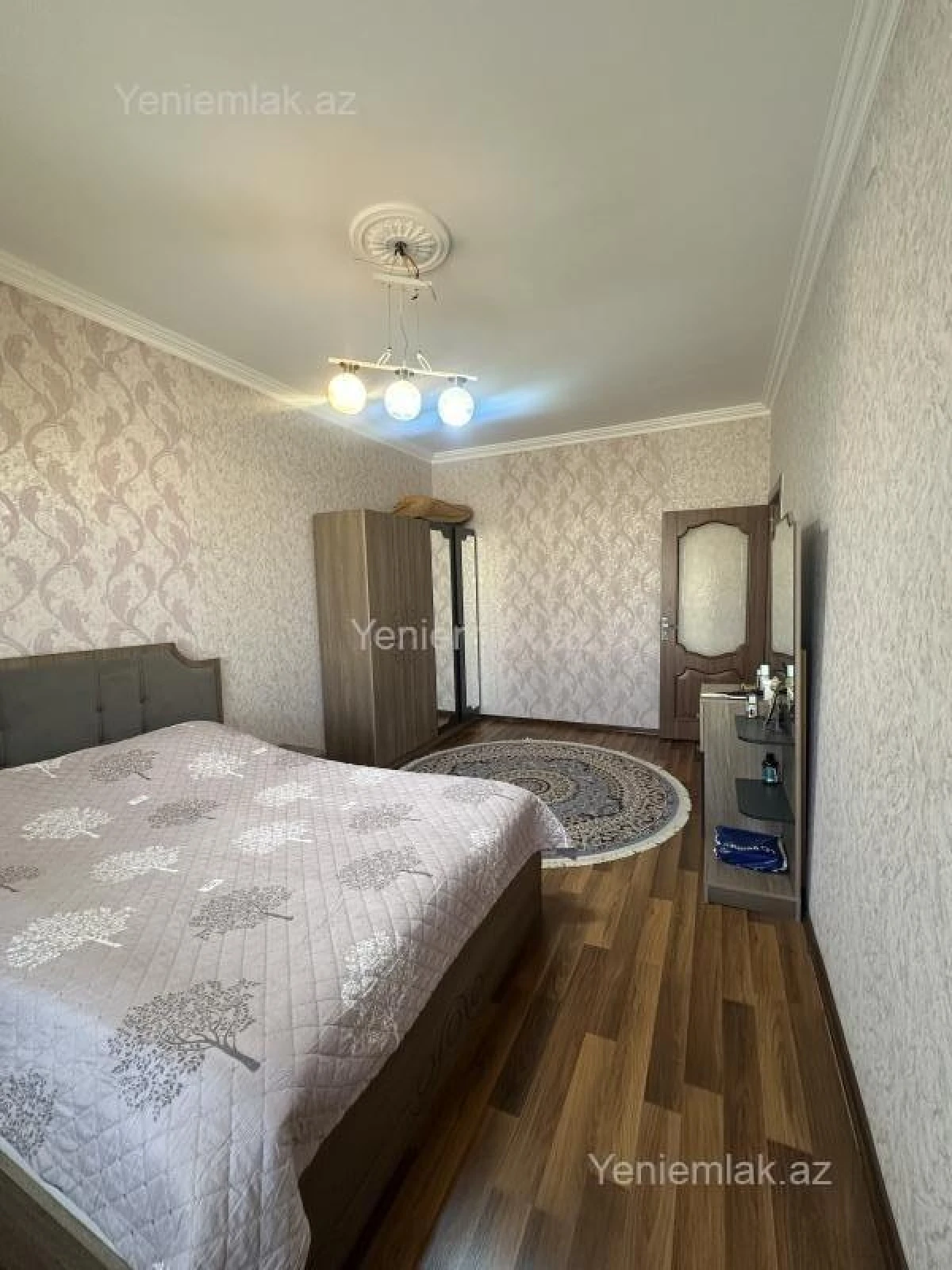 Satılır 4 otaqlı köhnə tikili 100 m²