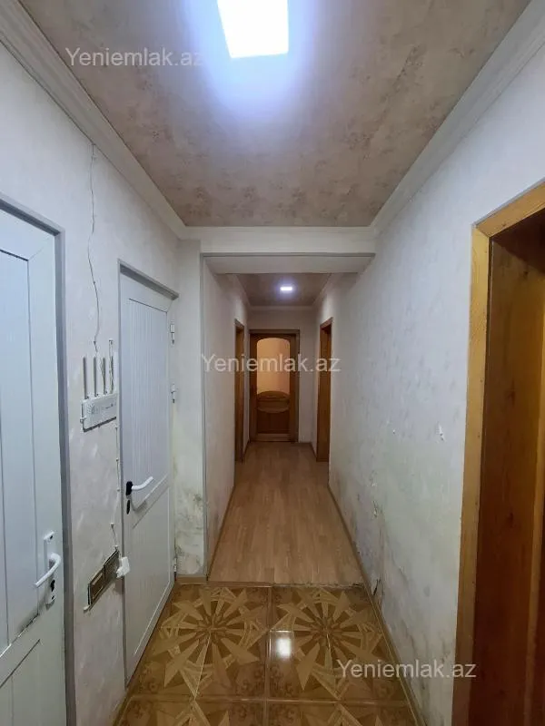 Satılır 4 otaqlı köhnə tikili 85 m²
