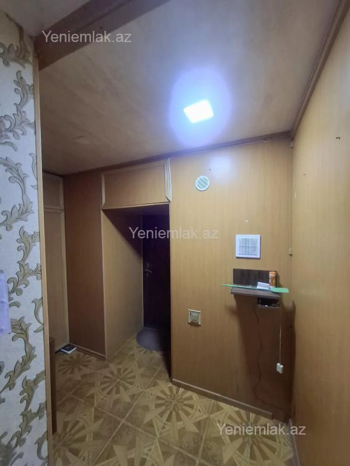 Satılır 4 otaqlı köhnə tikili 85 m²