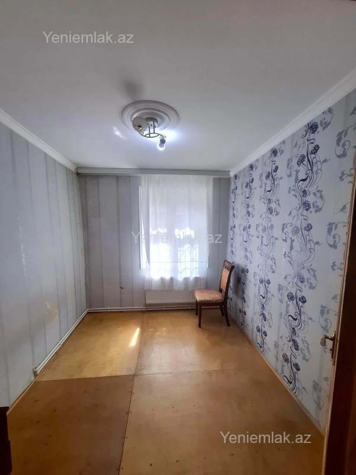 Satılır 4 otaqlı köhnə tikili 85 m²