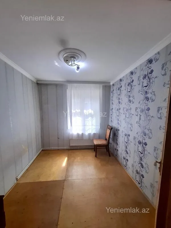 Satılır 4 otaqlı köhnə tikili 85 m²