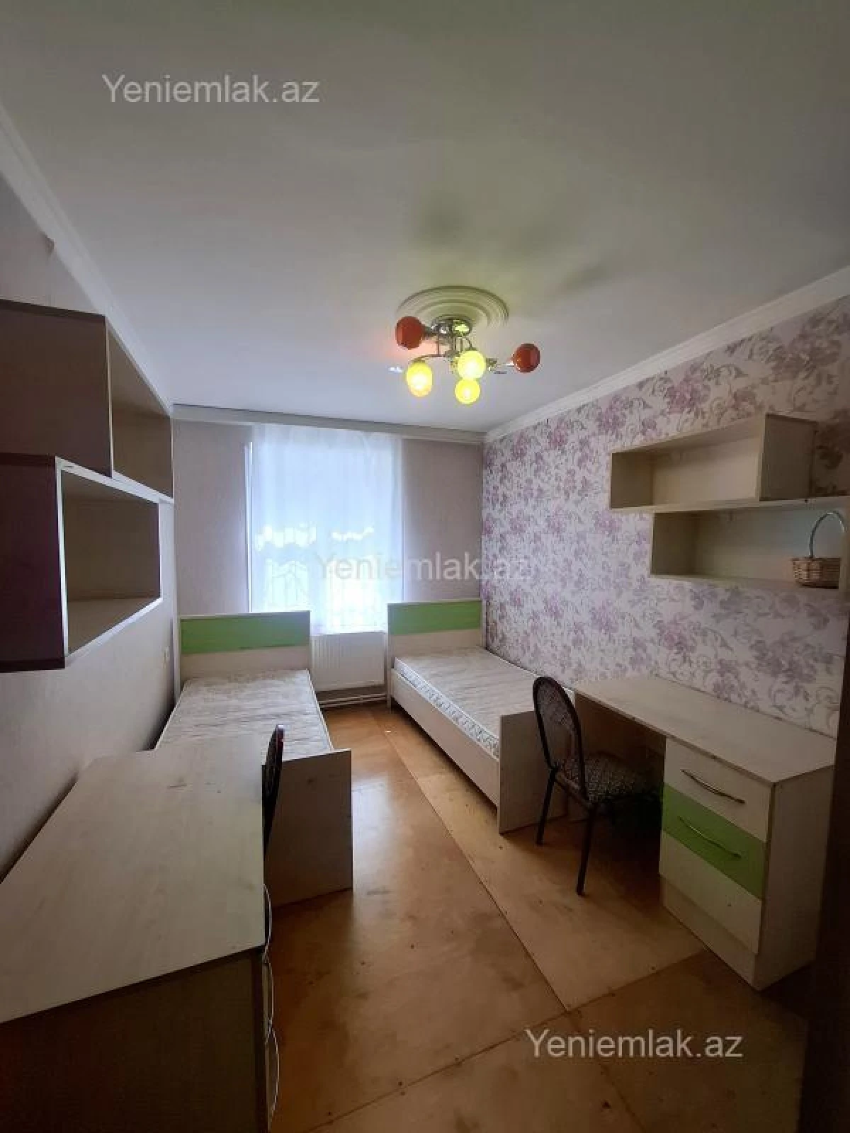 Satılır 4 otaqlı köhnə tikili 85 m²