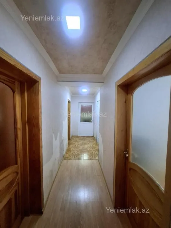 Satılır 4 otaqlı köhnə tikili 85 m²