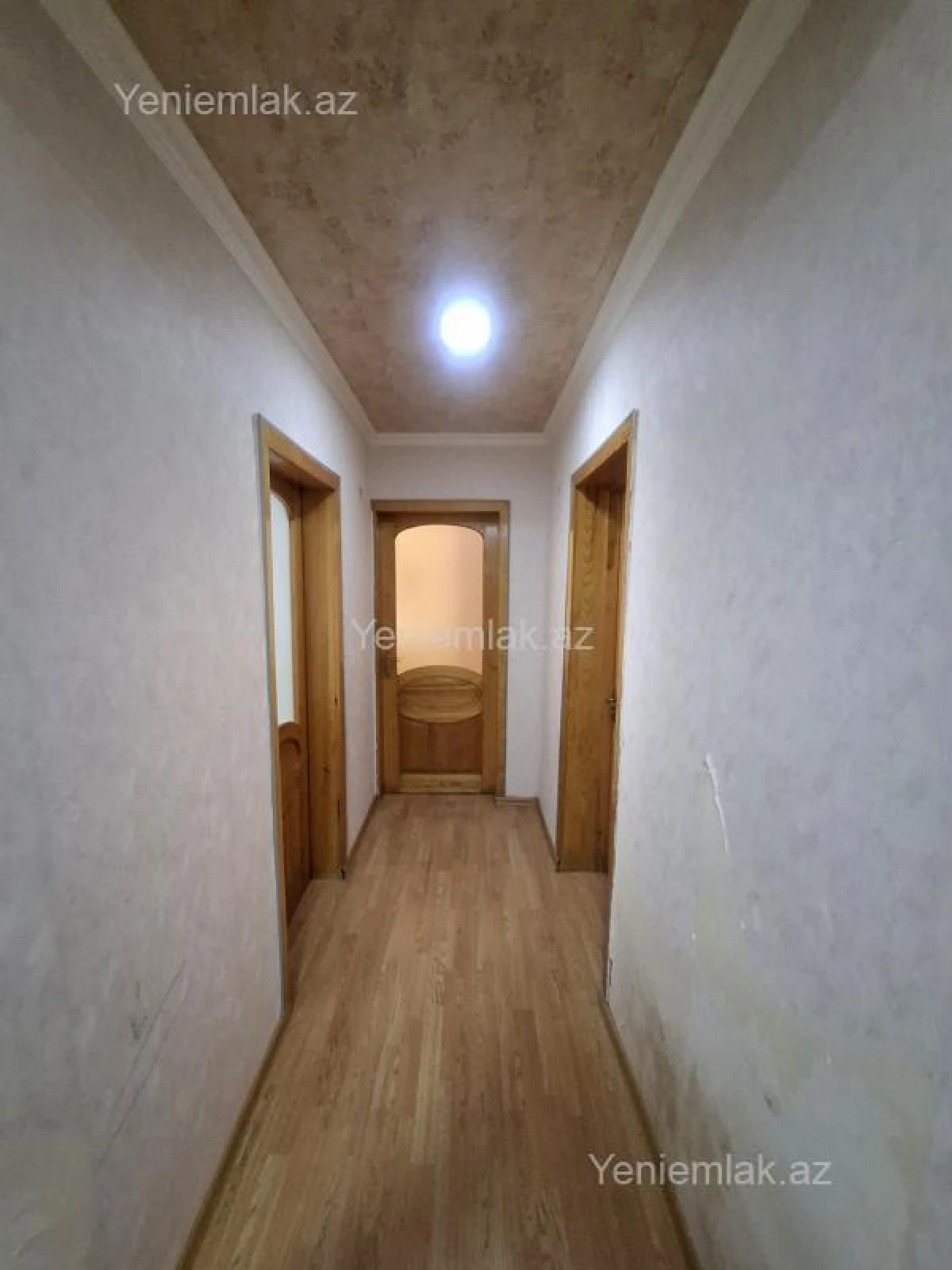Satılır 4 otaqlı köhnə tikili 85 m²