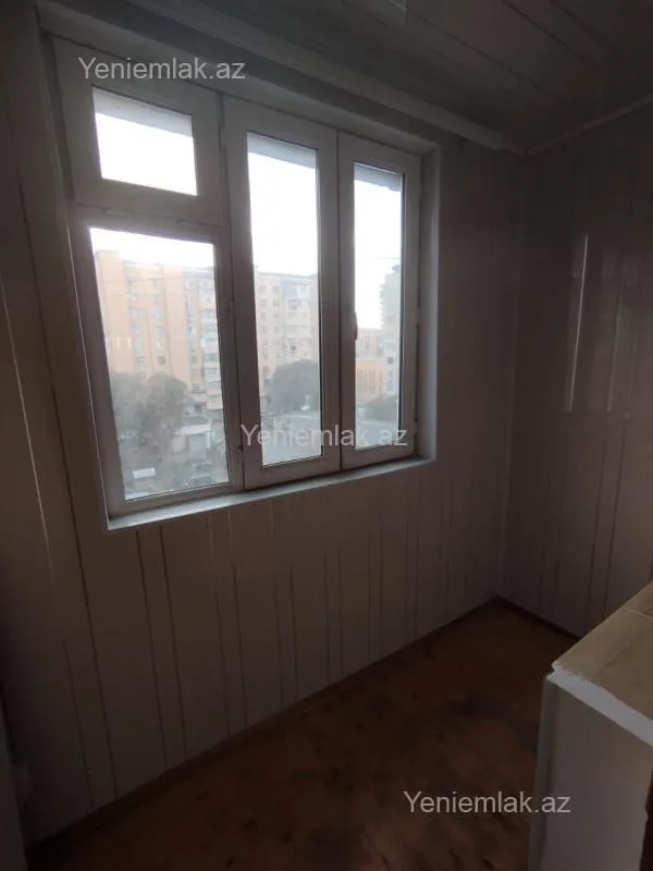 Satılır 3 otaqlı köhnə tikili 75 m²