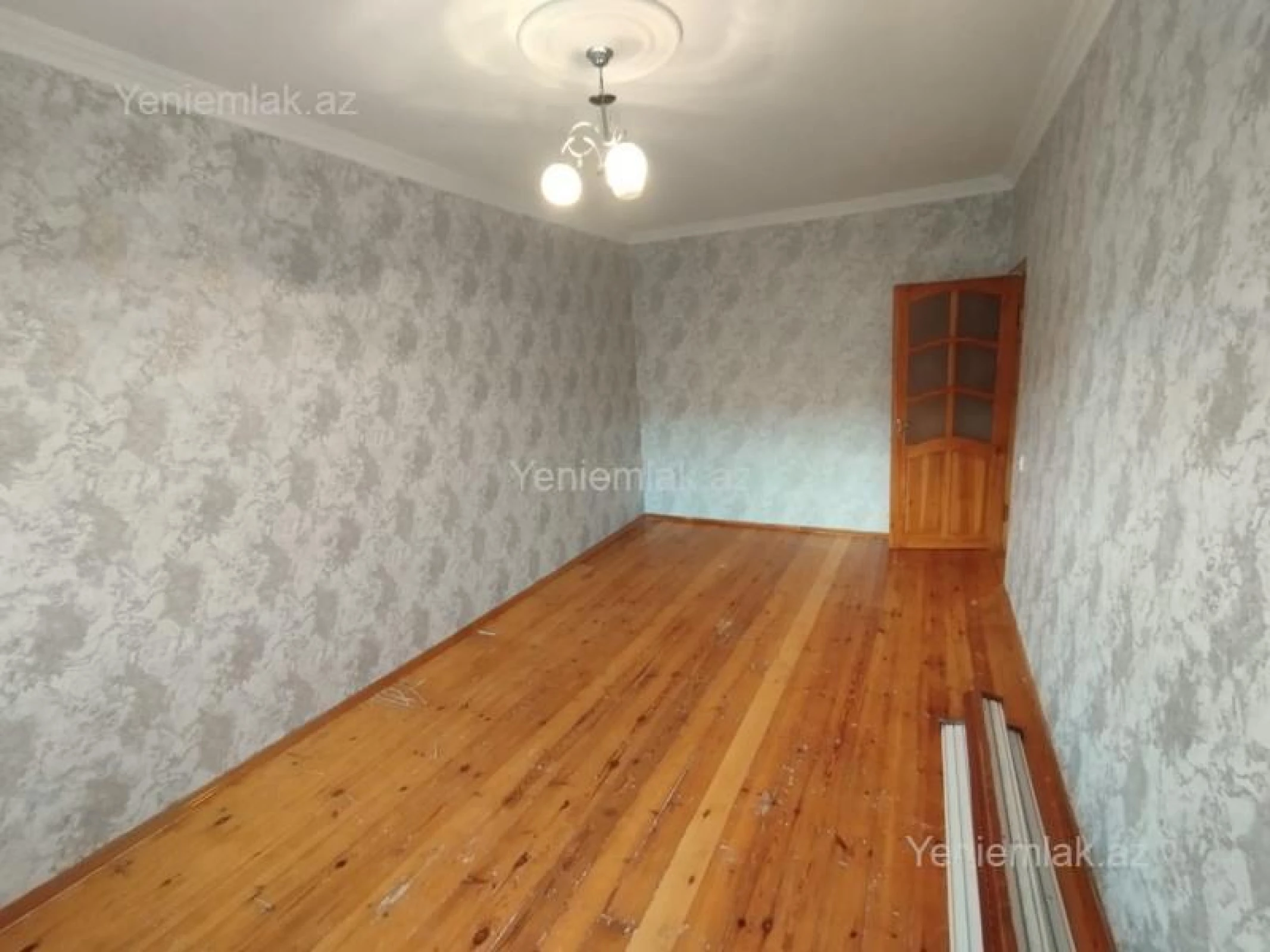 Satılır 3 otaqlı köhnə tikili 75 m²
